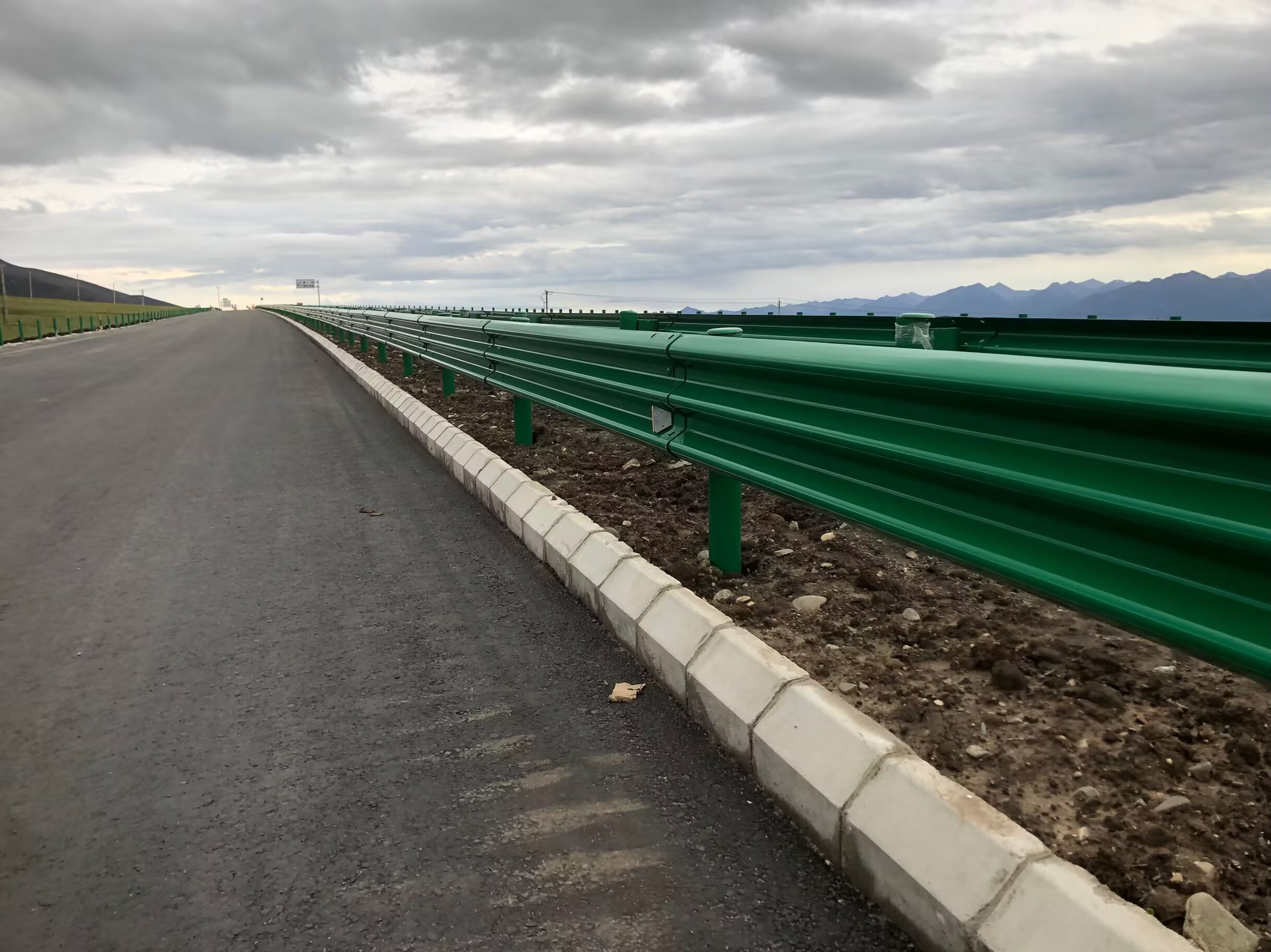 松北区乡村公路波形护栏三波波形护栏 - 推荐